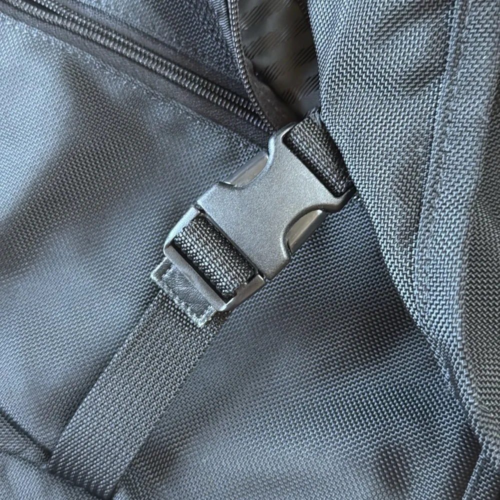Tumi Made in the USA Crossbody Messenger Bag in Black